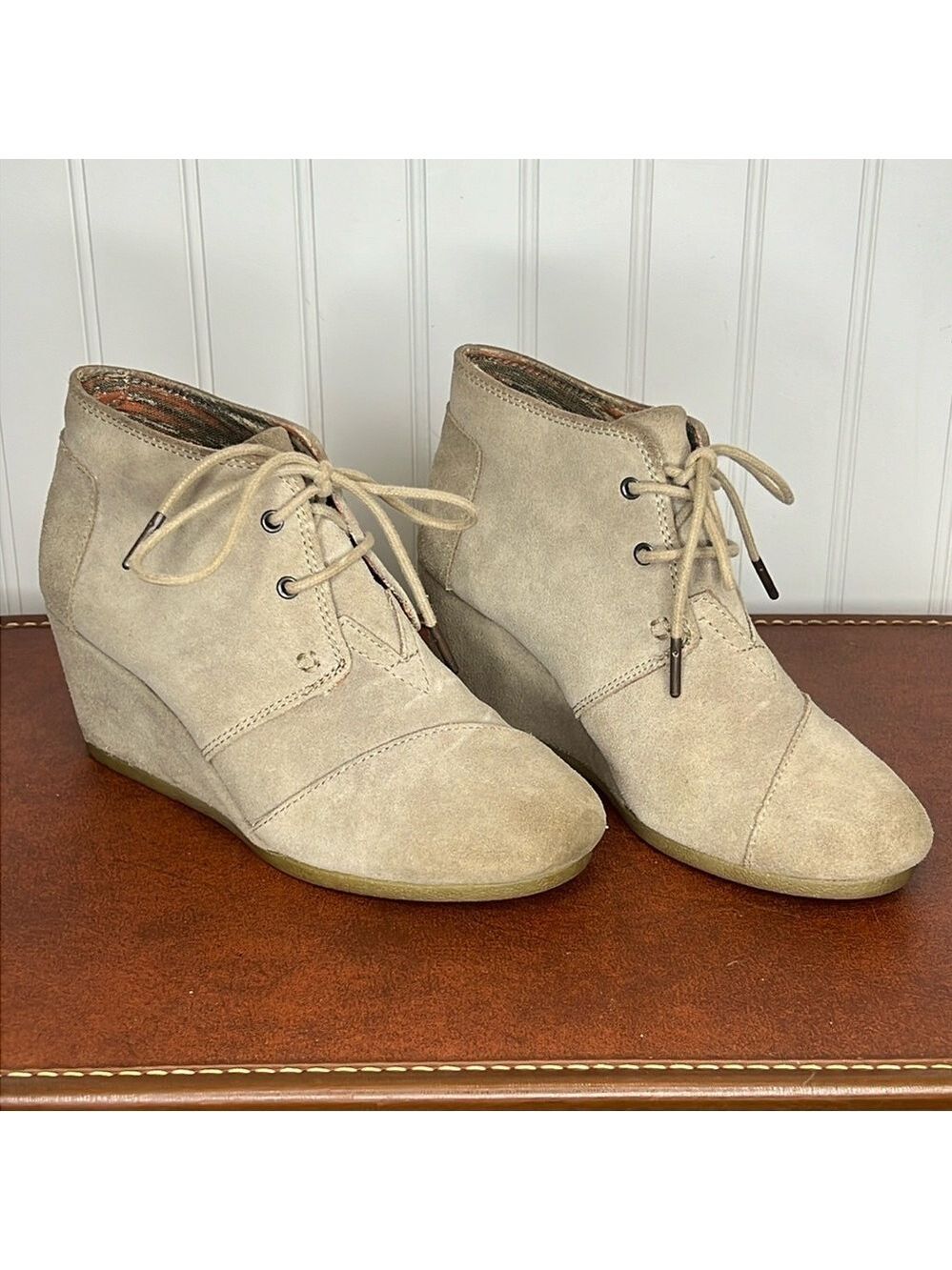 Tom’s Desert Suede Wedges Size 7